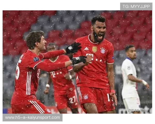 德甲拜仁定位球再显威力,头球完成破门