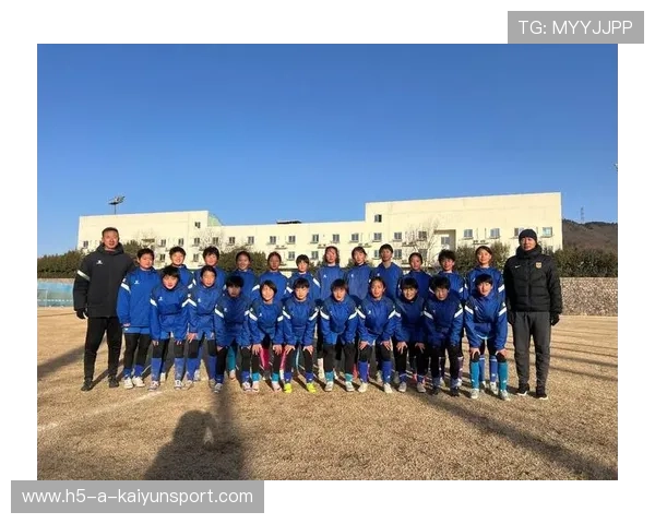 琑队如何推动女足青训与社会、企业形成资源互补，如何践行女足精神